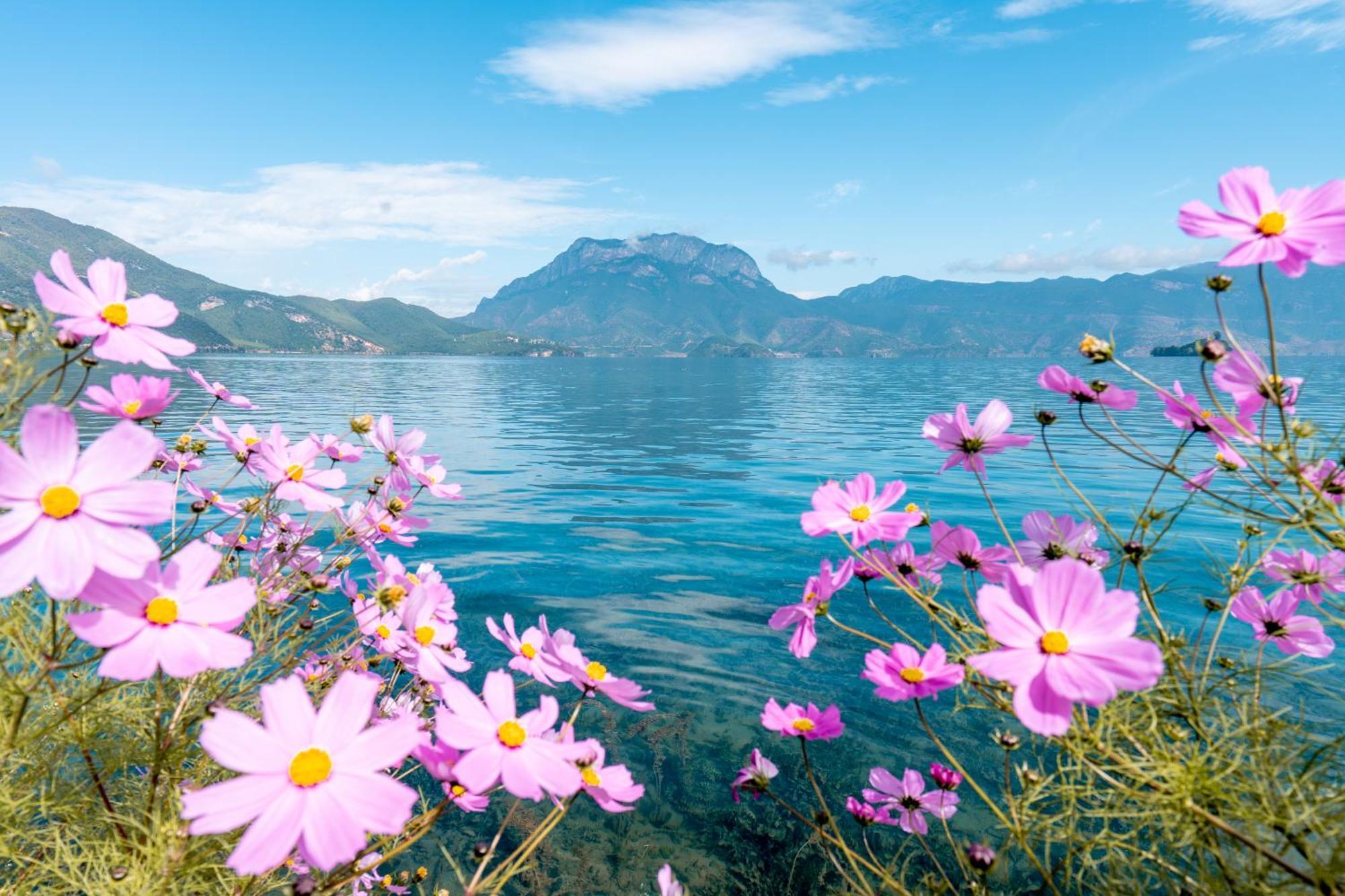 Hotel Indigo Lugu Lake By Ihg Lijiang  Exterior photo
