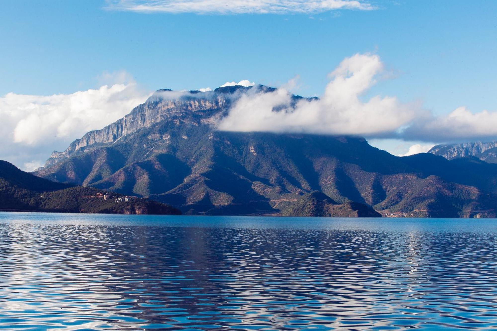 Hotel Indigo Lugu Lake By Ihg Lijiang  Exterior photo