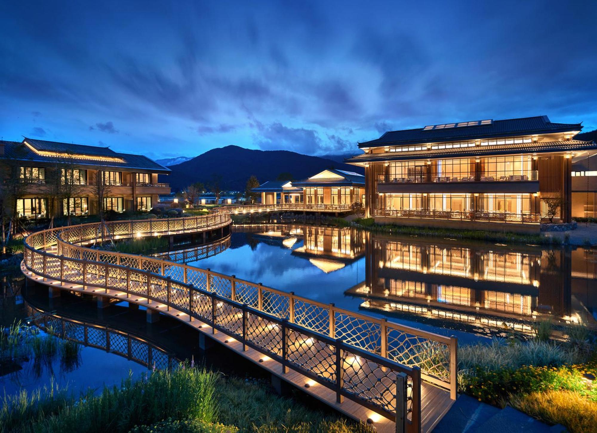 Hotel Indigo Lugu Lake By Ihg Lijiang  Exterior photo