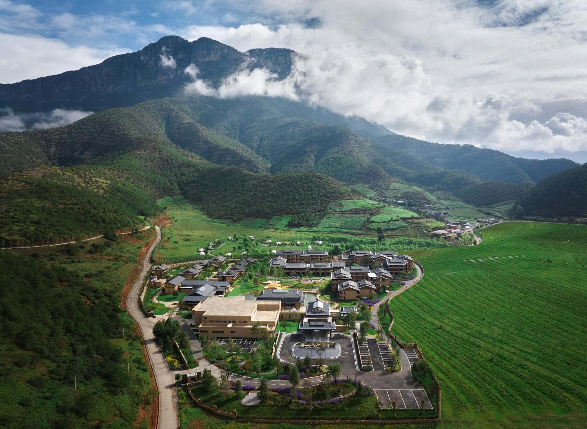 Hotel Indigo Lugu Lake By Ihg Lijiang  Exterior photo