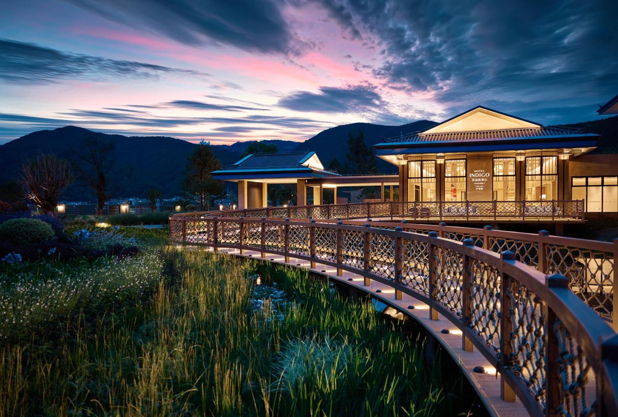 Hotel Indigo Lugu Lake By Ihg Lijiang  Exterior photo
