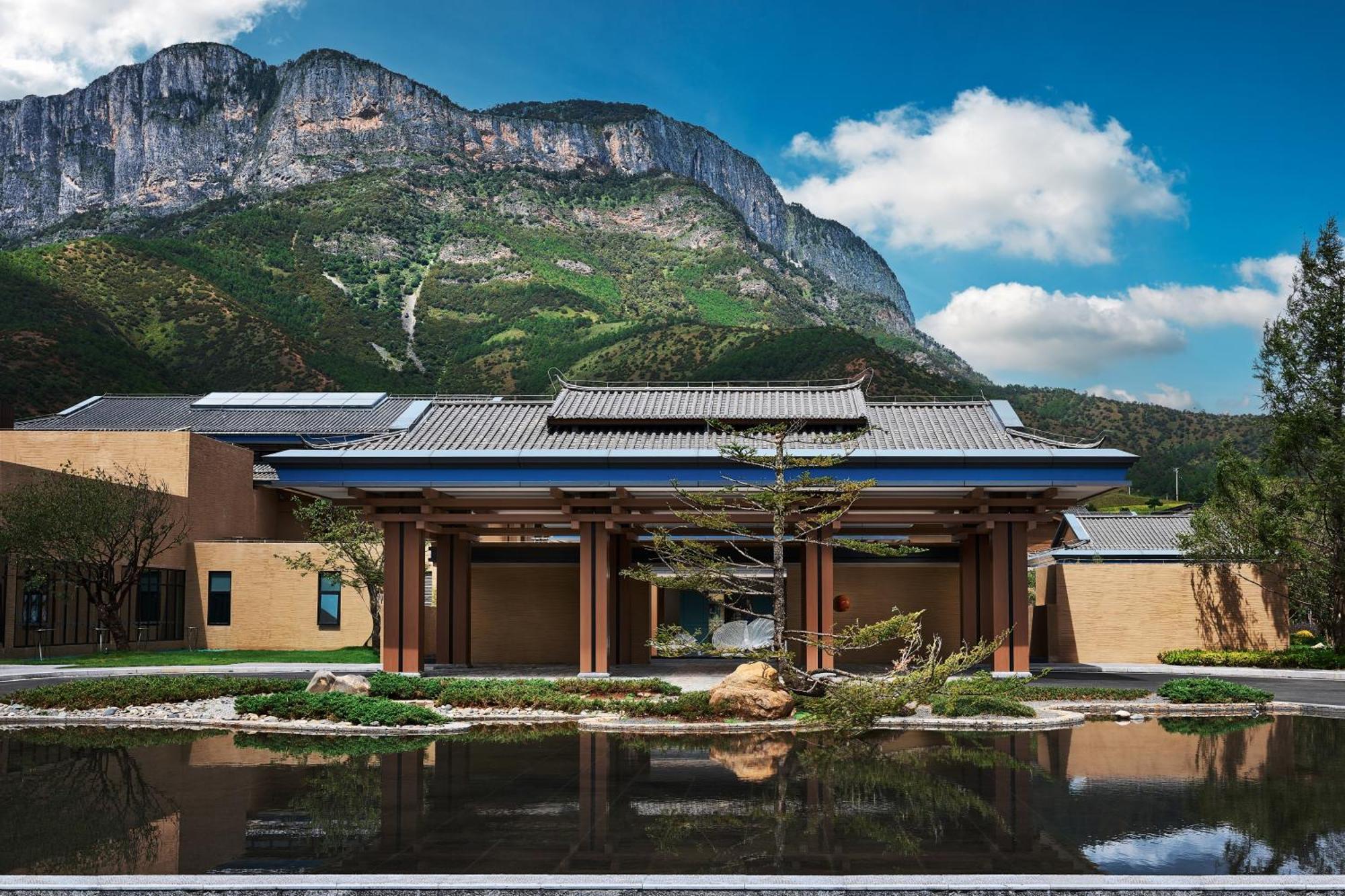 Hotel Indigo Lugu Lake By Ihg Lijiang  Exterior photo