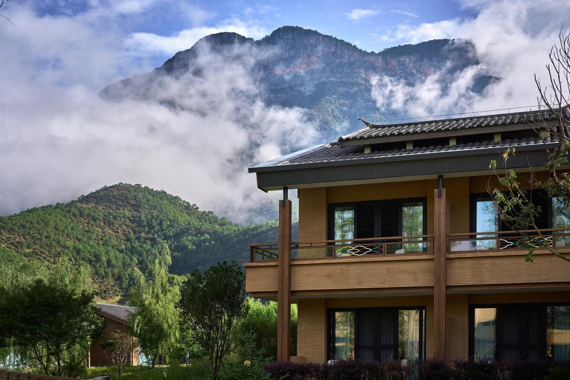 Hotel Indigo Lugu Lake By Ihg Lijiang  Exterior photo