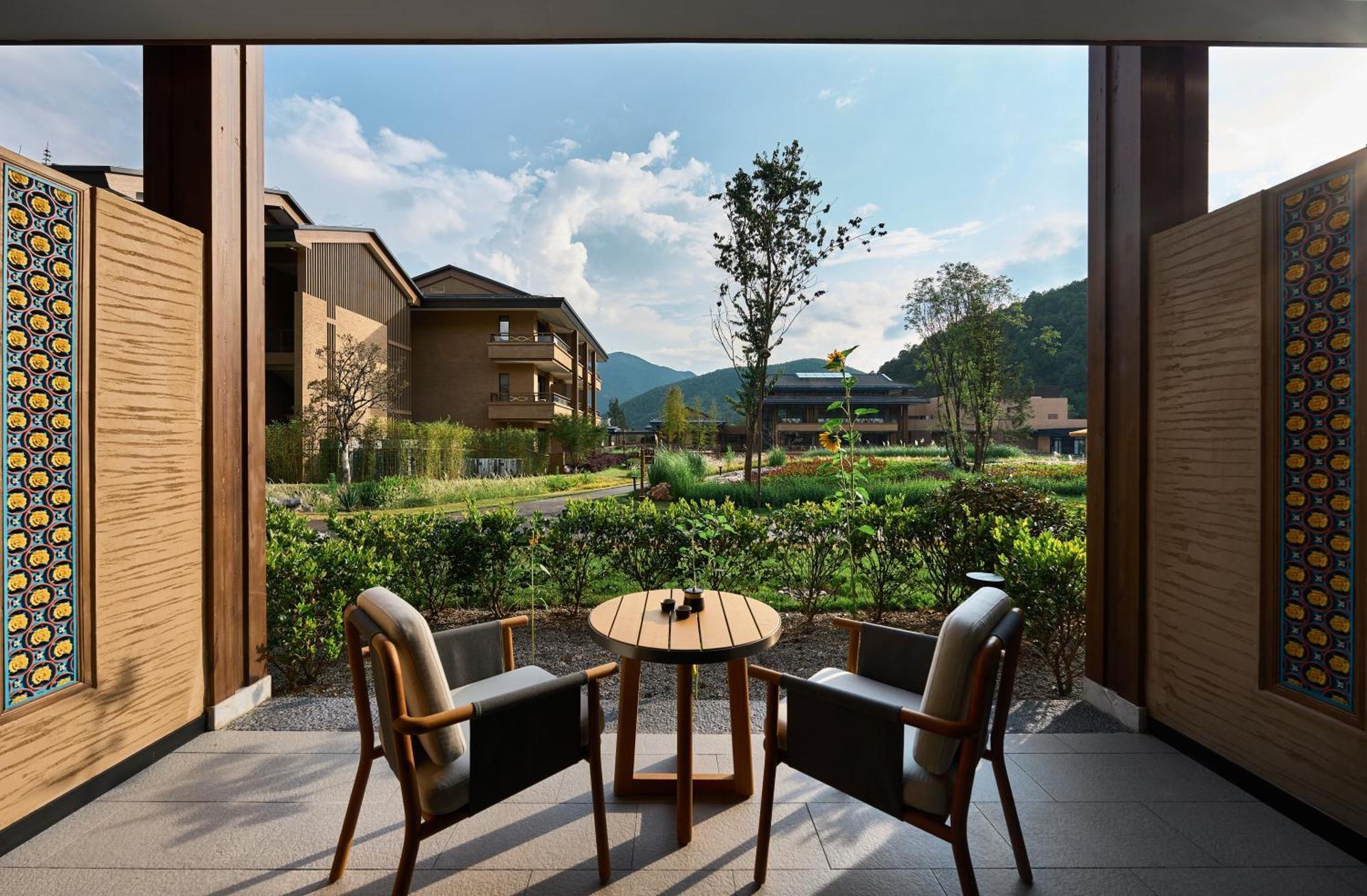 Hotel Indigo Lugu Lake By Ihg Lijiang  Exterior photo